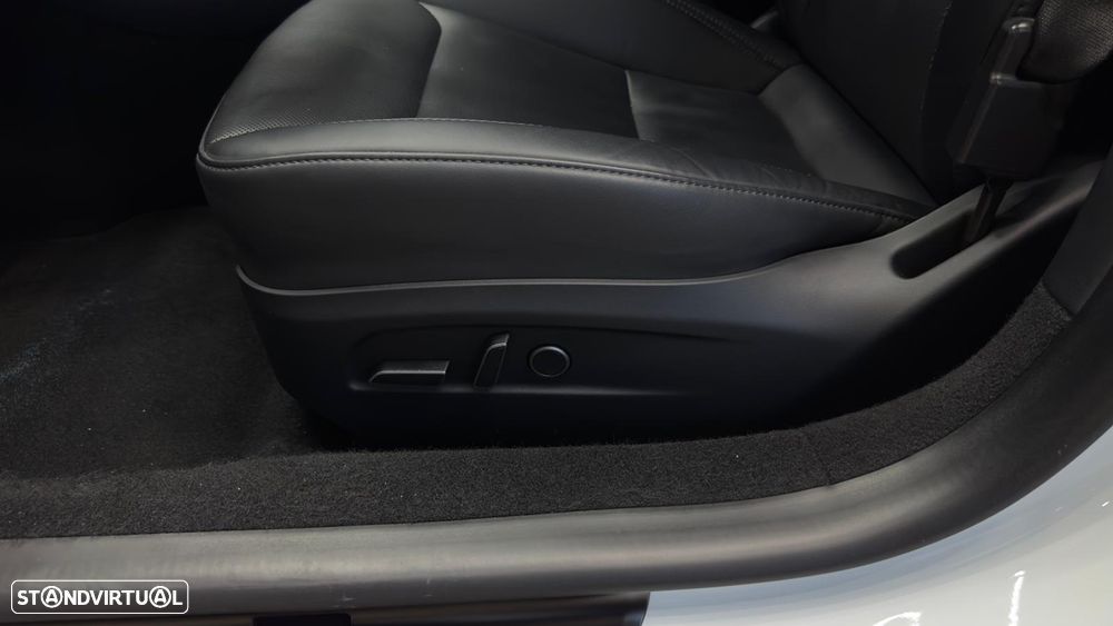 Tesla Model 3 Standard RWD - 29