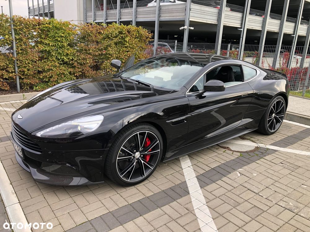 Aston Martin Vanquish - 19