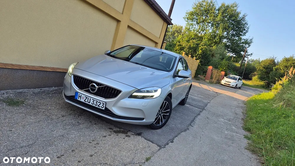 Volvo V40 D2 Momentum - 2