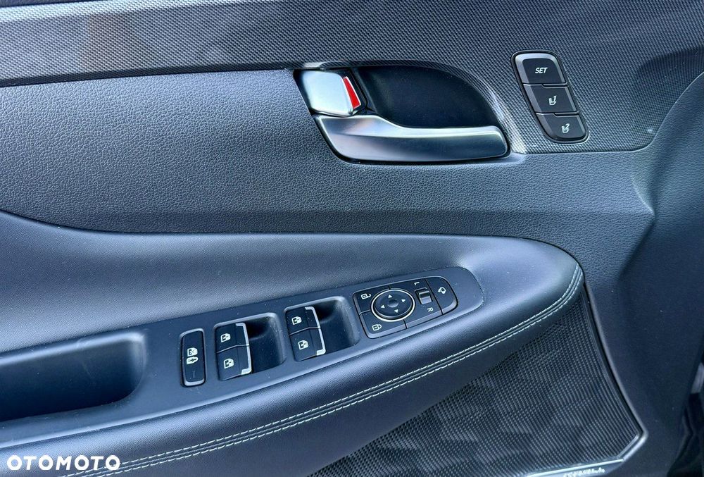 Hyundai Santa Fe 1.6 T-GDI HEV Platinum 4WD - 32