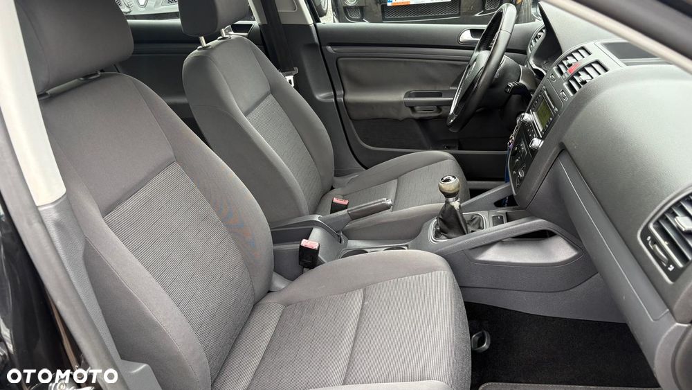Volkswagen Golf 1.6 FSI Tour Edition - 18