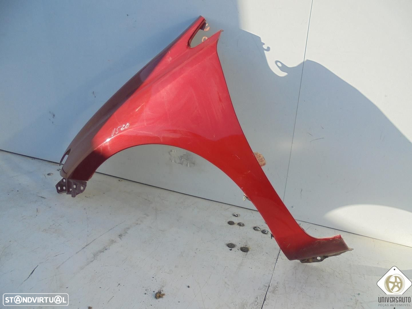 GUARDA-LAMAS FRONTAL ESQUERDO TOYOTA AURIS 2015 - 2