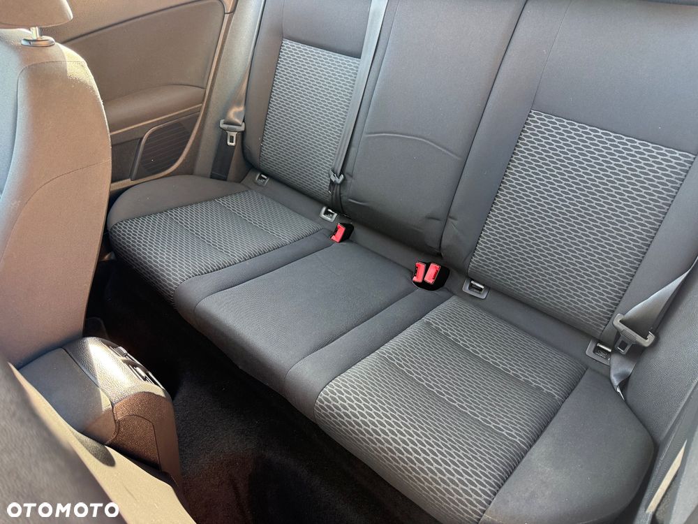 Volkswagen Golf - 15