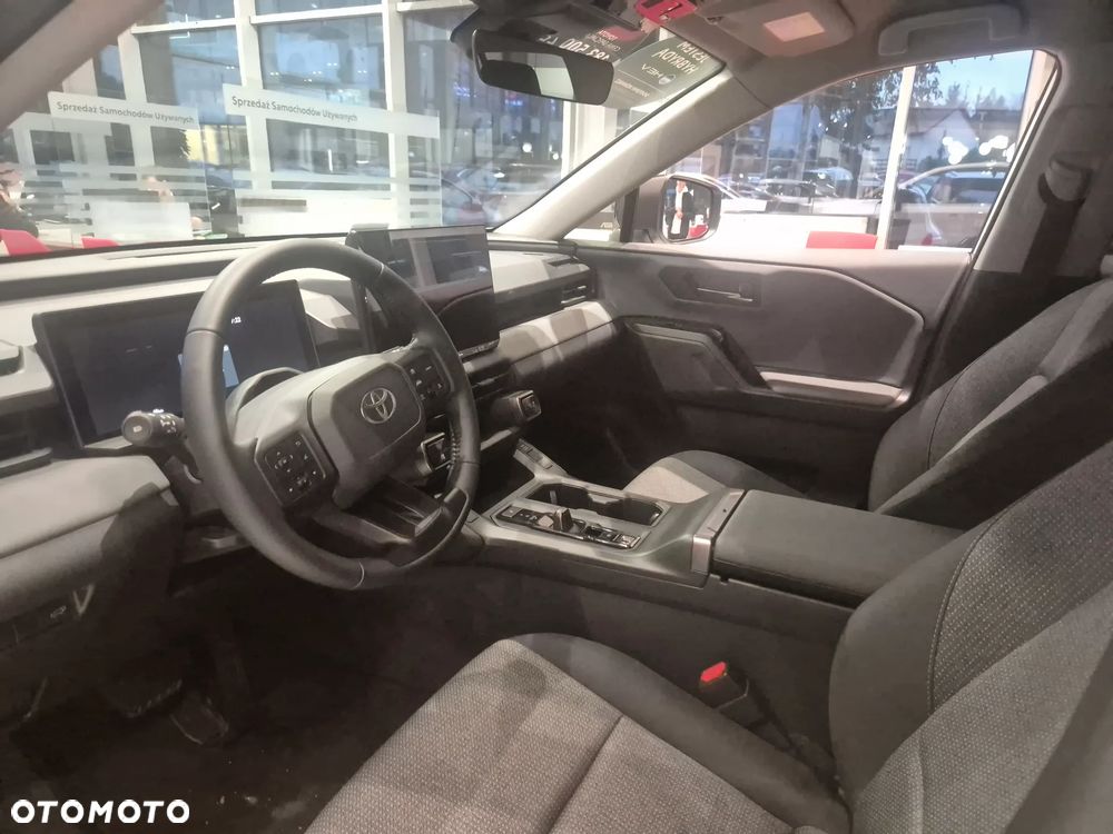 Toyota RAV4 - 8