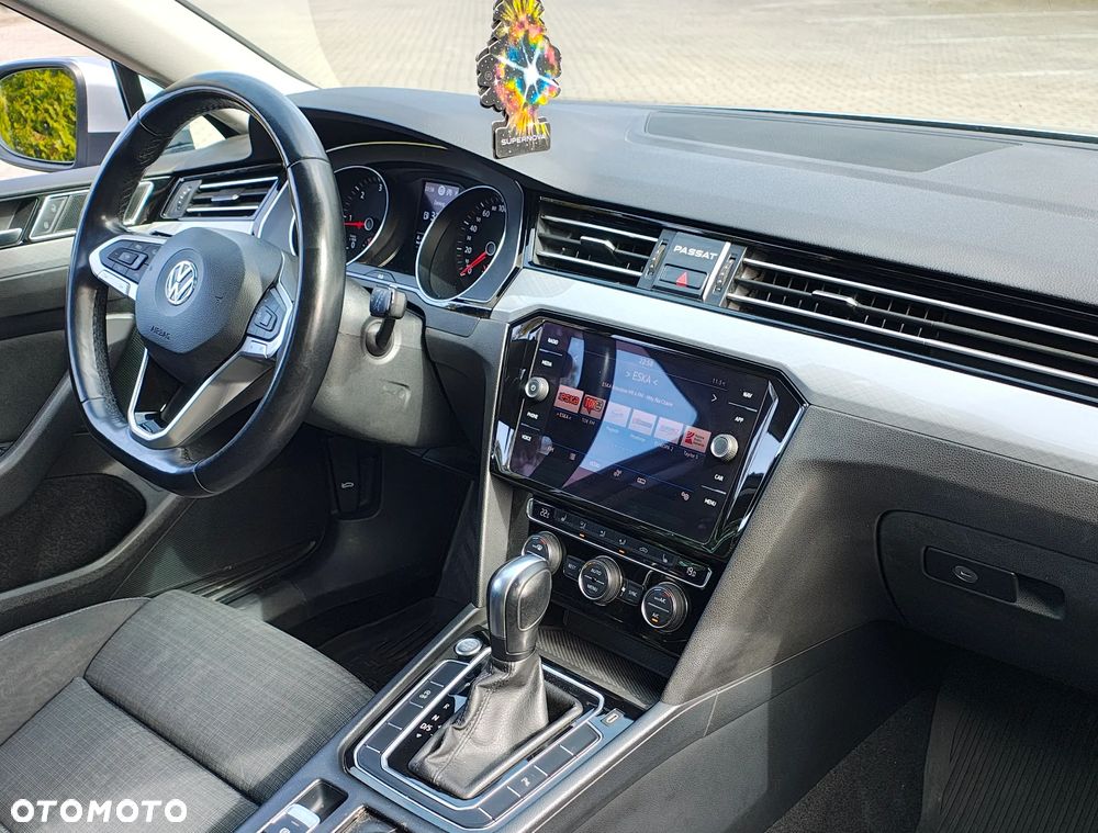 Volkswagen Passat 2.0 TDI Business DSG - 28