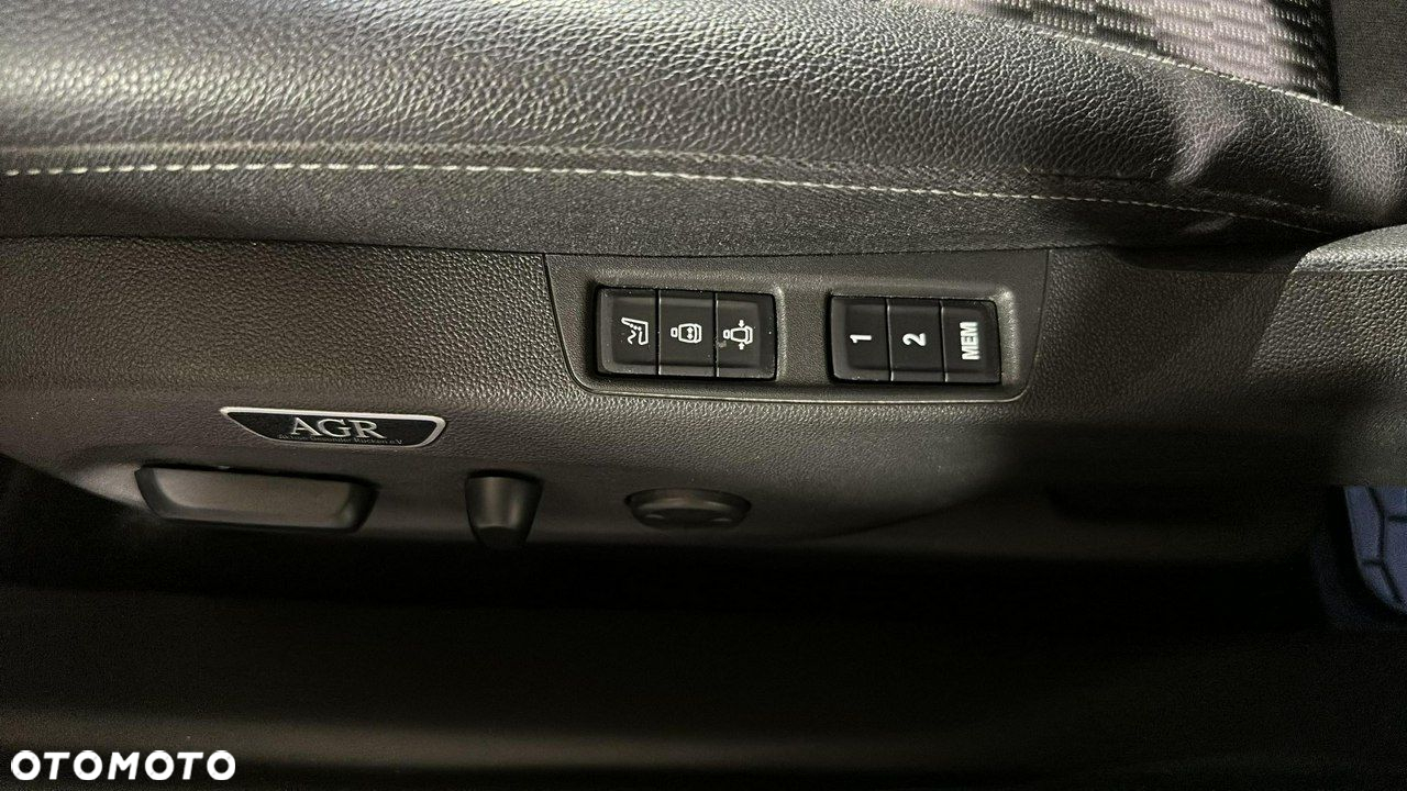 Opel Insignia - 28