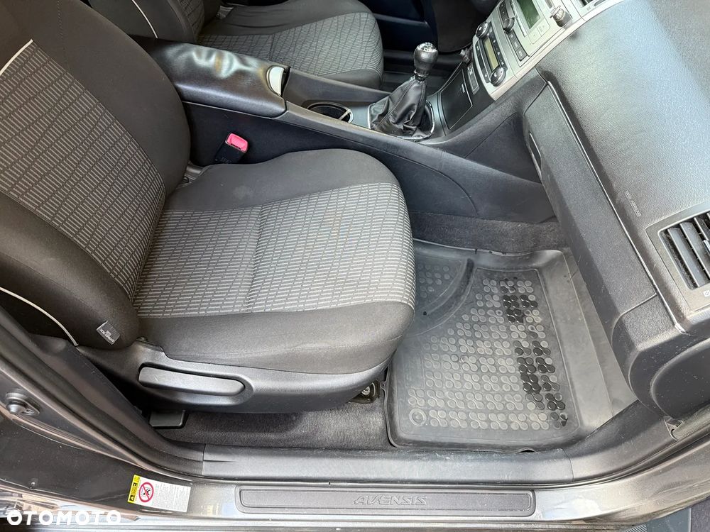 Toyota Avensis 2.0 D-4D Luna - 7