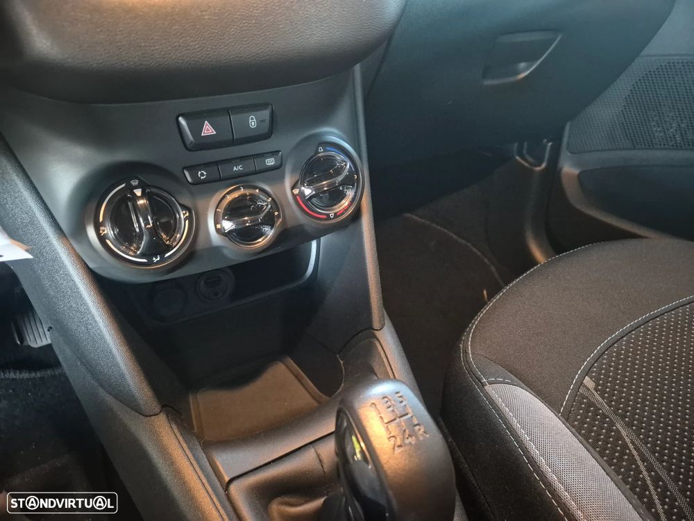 Peugeot 208 1.4 HDi SE Style - 15