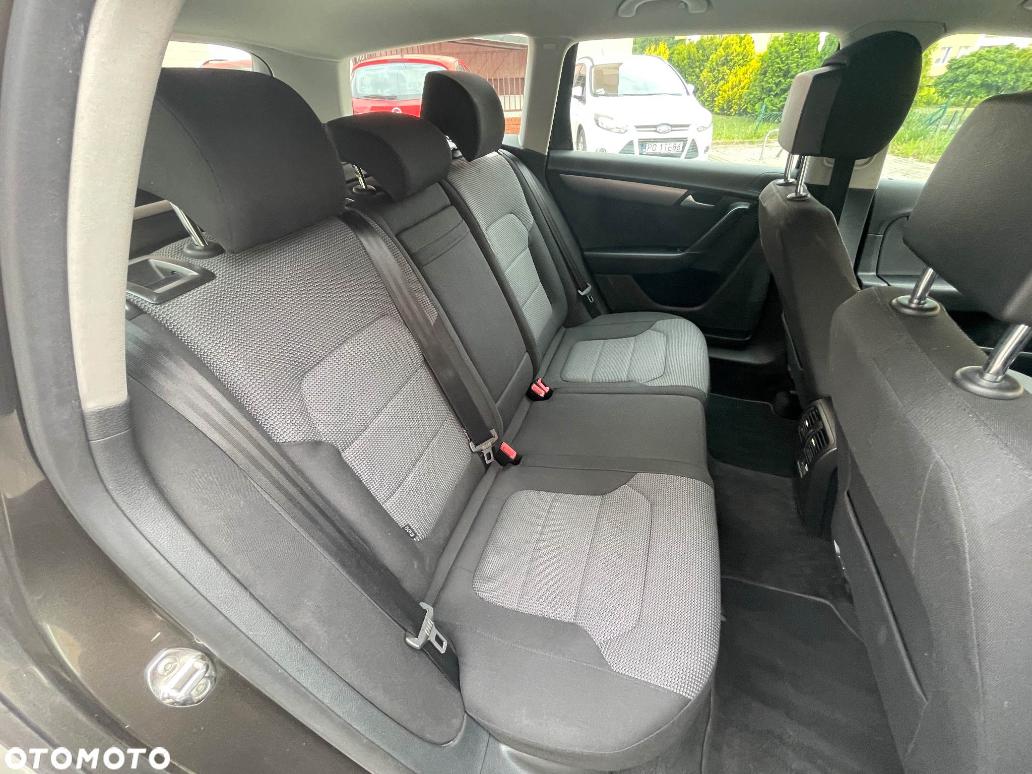Volkswagen Passat 2.0 TDI Comfortline - 28