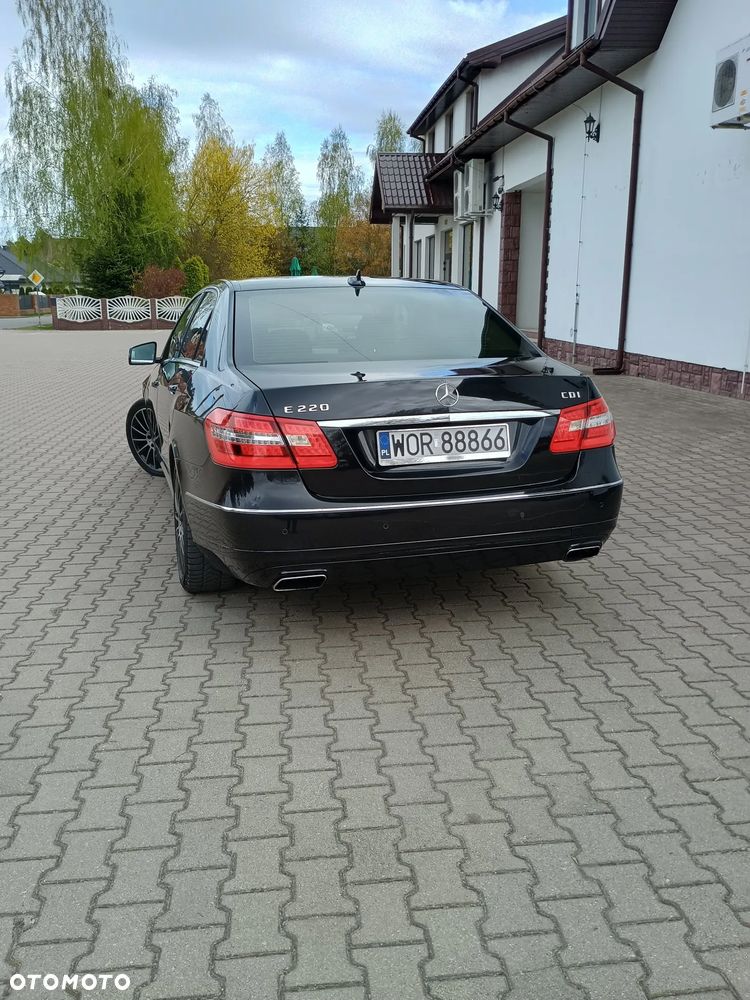 Mercedes-Benz Klasa E 220 BlueTEC 7G-TRONIC Avantgarde - 13