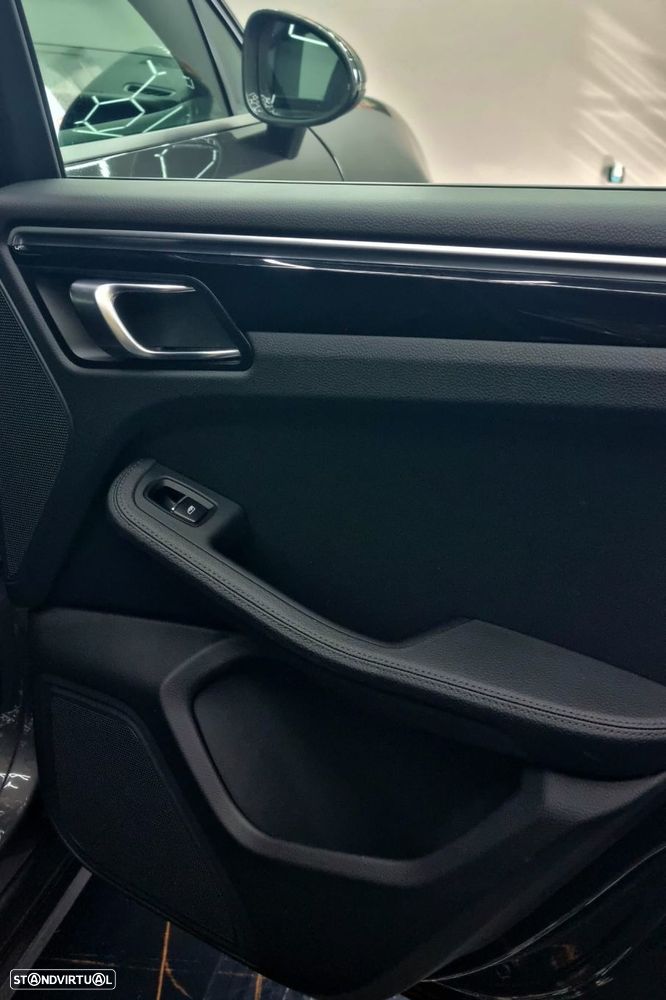 Porsche Macan - 22