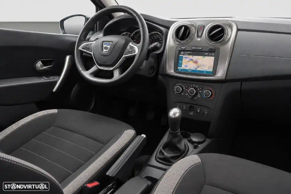 Dacia Sandero Stepway TCe 90 (S&S) Essential - 4