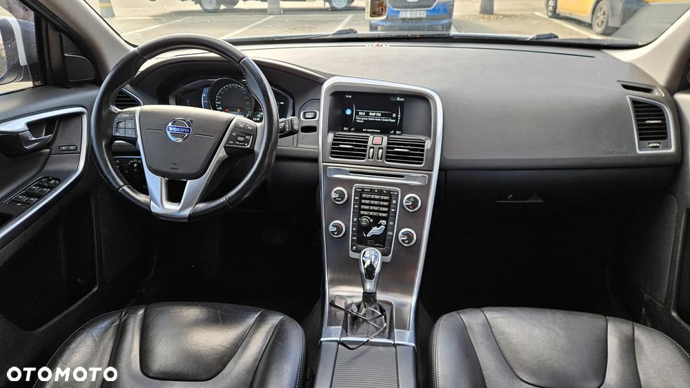 Volvo XC 60 T5 AWD Summum - 11