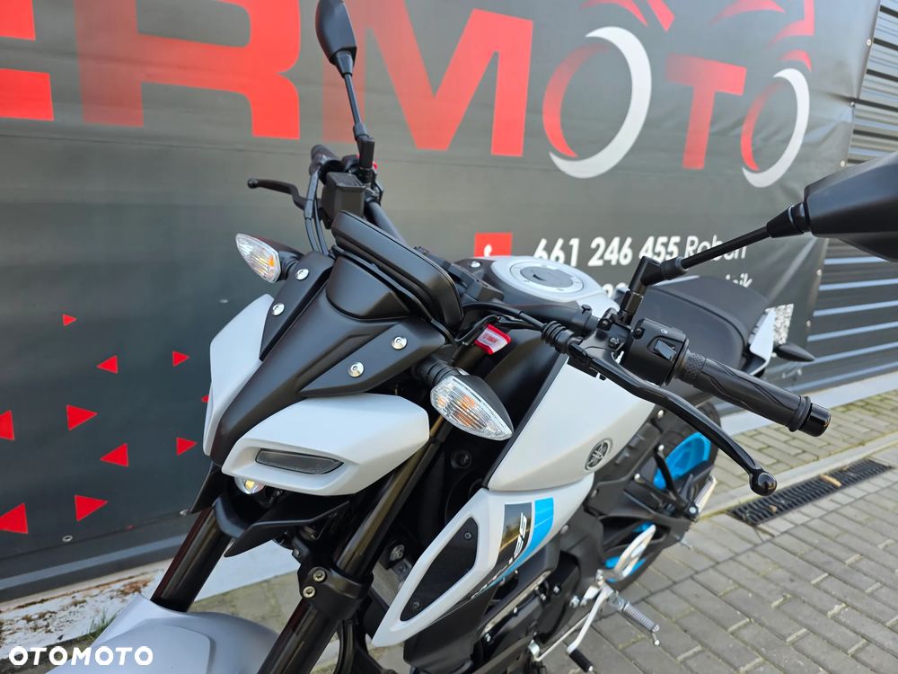Yamaha MT - 12