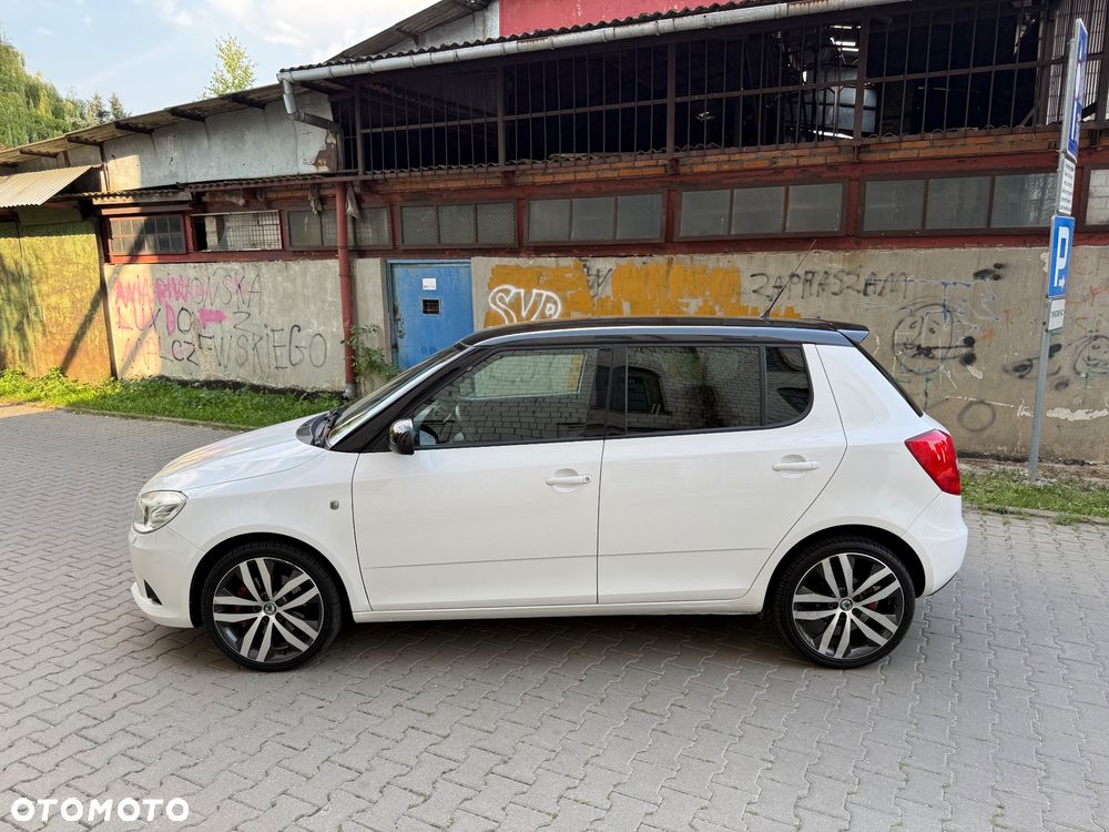 Skoda Fabia 1.4 TSI DSG RS - 10