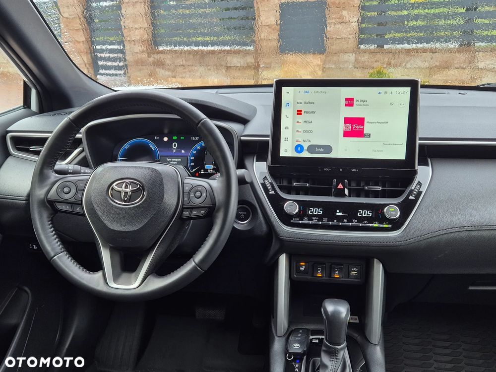 Toyota Corolla Cross - 24