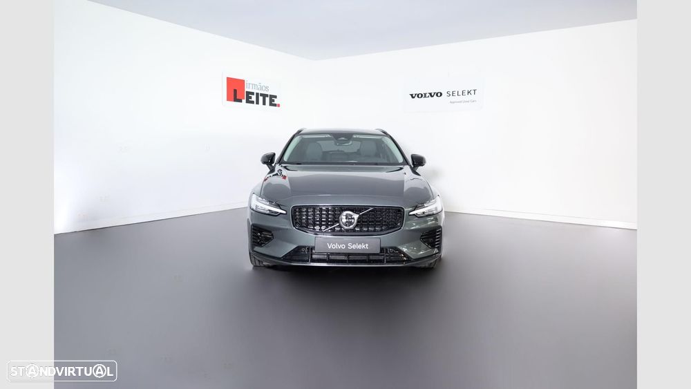 Volvo V60 2.0 T6 AWD TE Plus Dark - 3