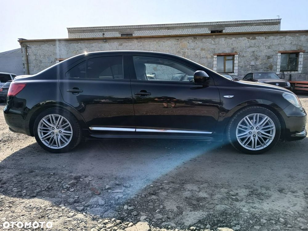 Suzuki Kizashi 2.4 Sport 4WD CVT - 2