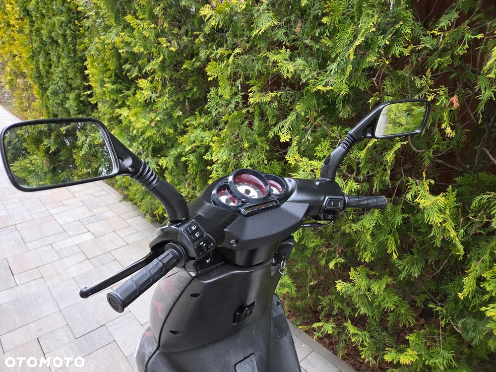 Aprilia SR - 12