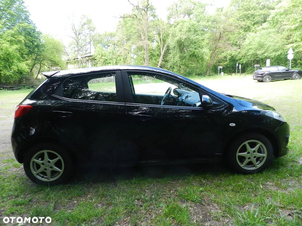 Mazda 2 - 5