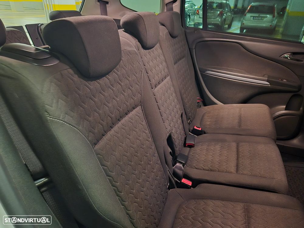 Opel Zafira 1.6 CDTi Executive - 23