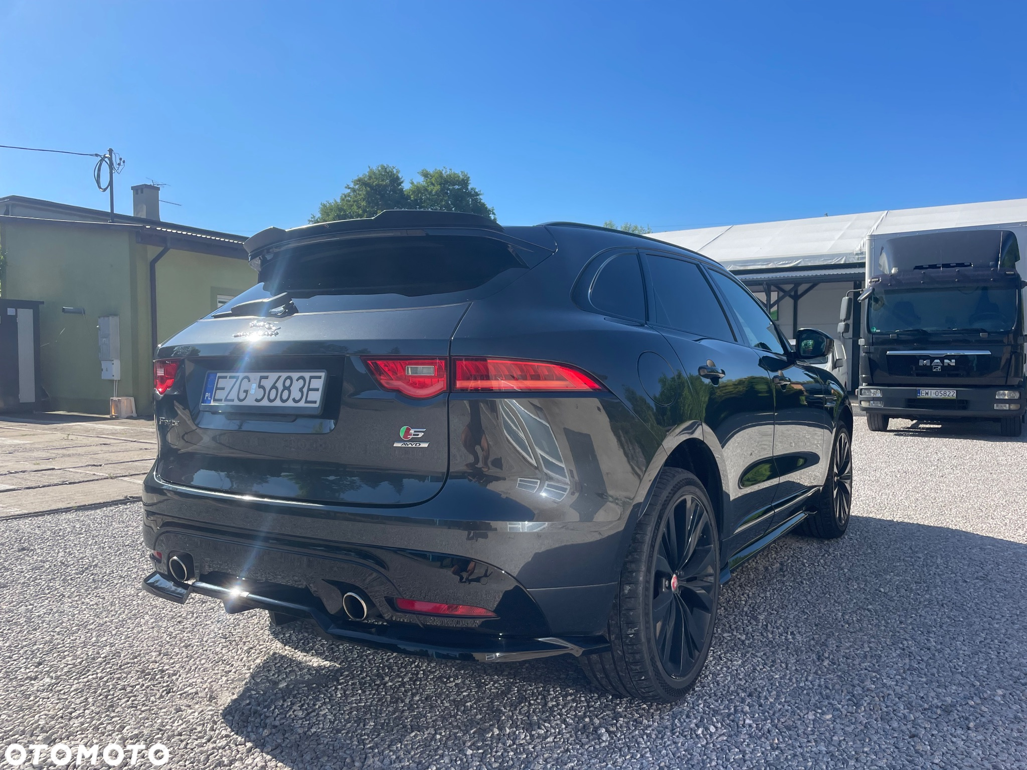 Jaguar F-Pace S AWD - 4