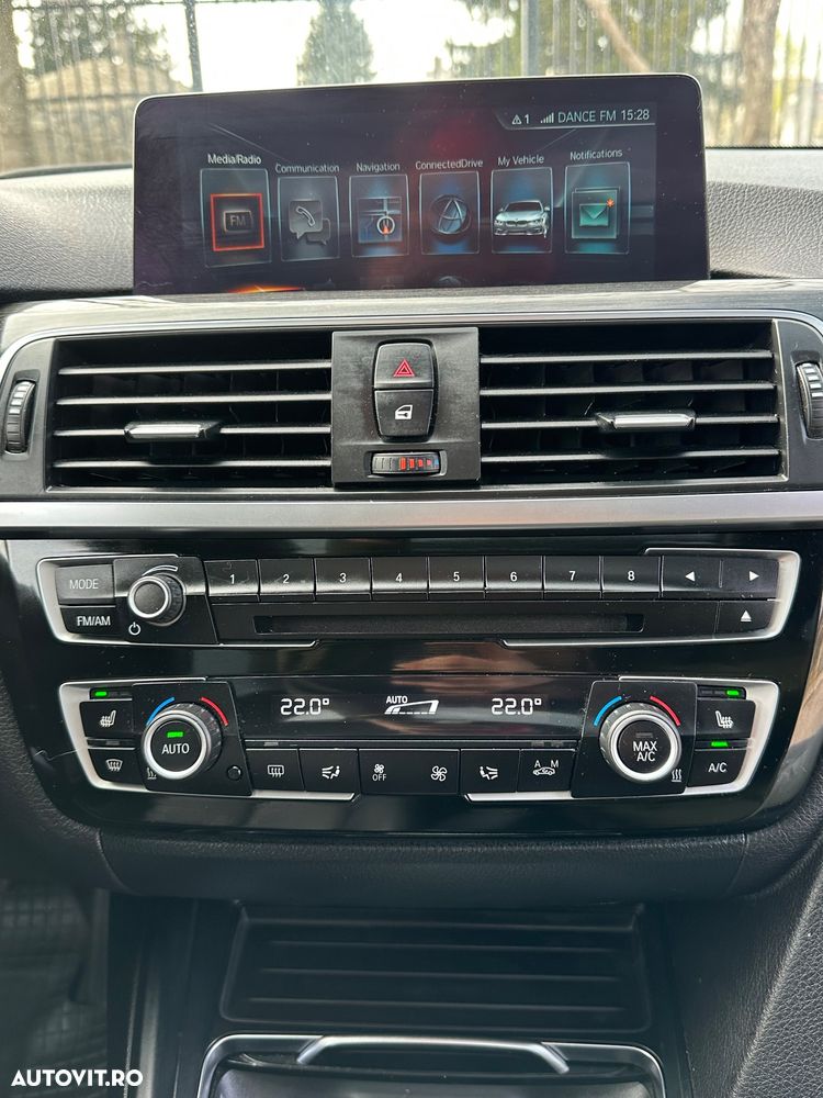 BMW Seria 3 320i xDrive AT - 12