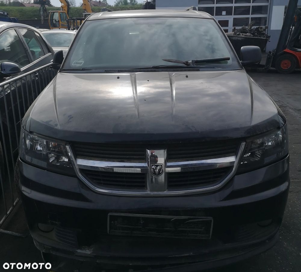 MASKA POKRYWA SILNIKA  DODGE JURNEY 2009r - 3