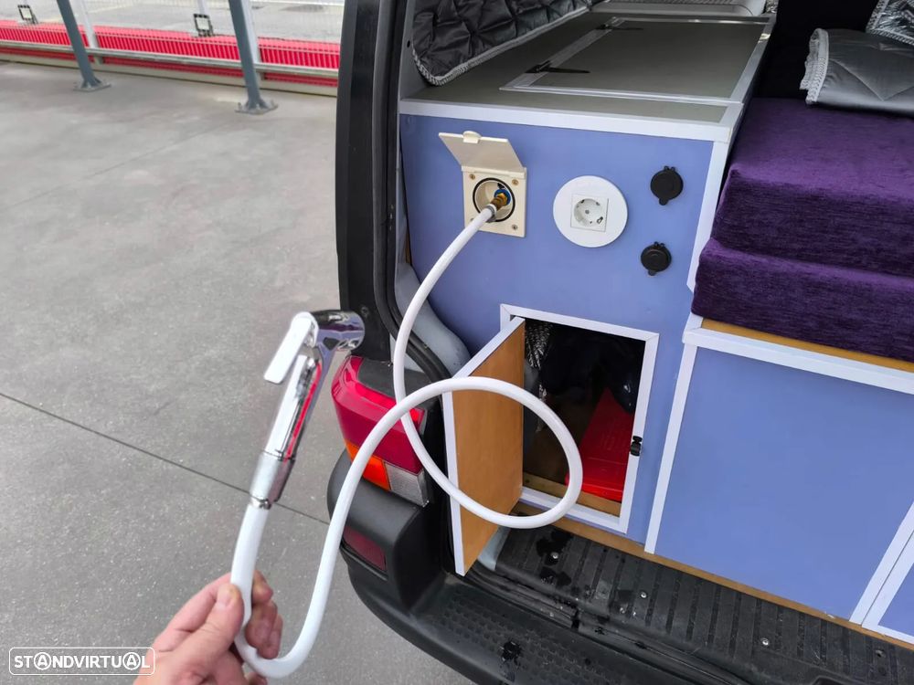 VW Transporter 2.4 D Kombi Sp. - 40