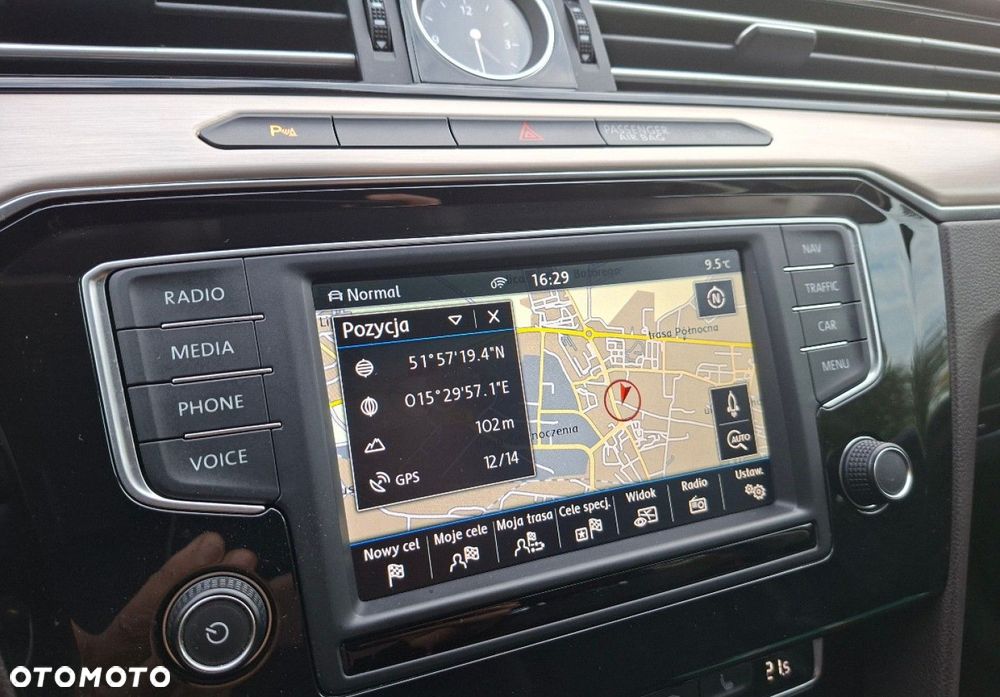Volkswagen Passat - 39
