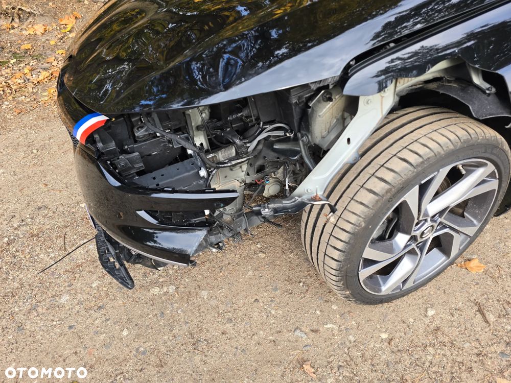 Renault Megane 1.6 TCe GT EDC - 4