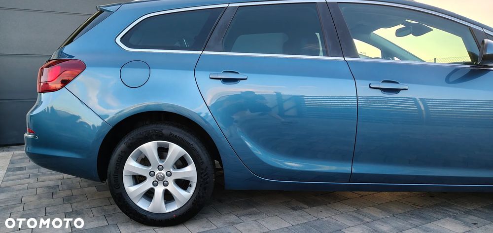 Opel Astra 1.4 Turbo Exklusiv - 10