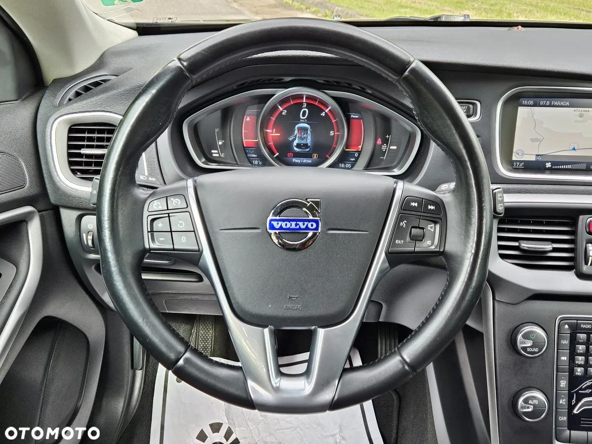 Volvo V40 D2 Momentum - 10