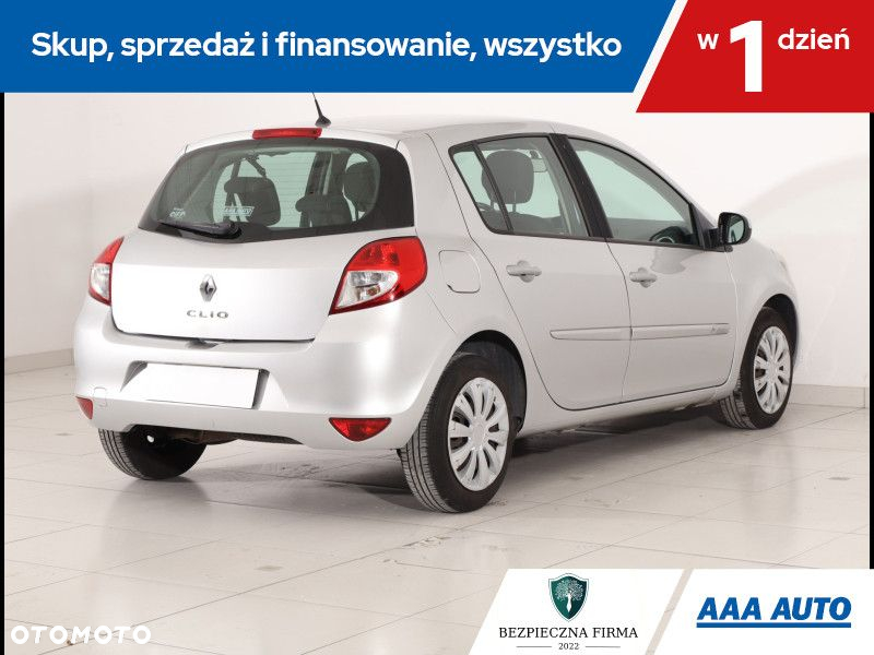 Renault Clio - 6