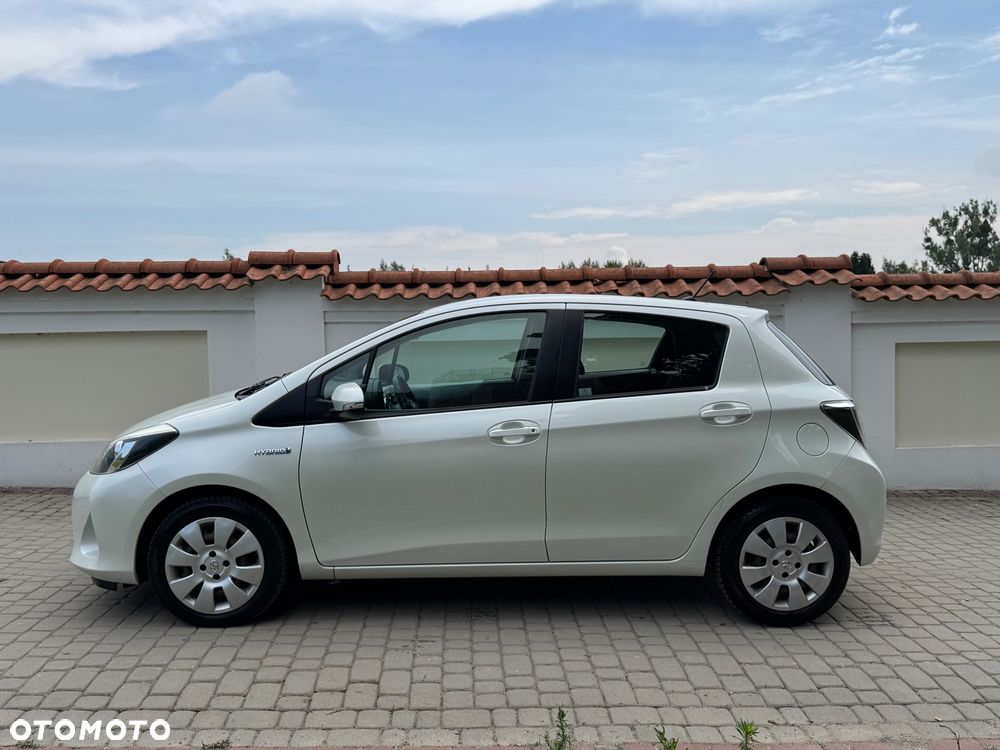 Toyota Yaris - 10