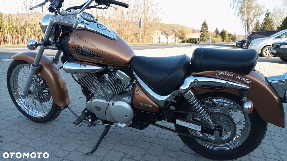 Suzuki Intruder - 9