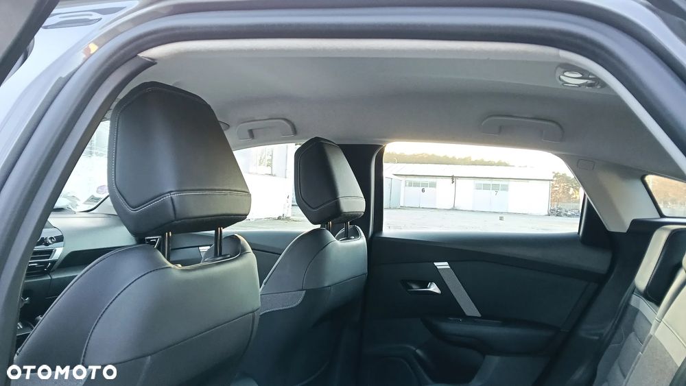 Citroën C4 PureTech 130 Stop&Start FEEL PACK - 23