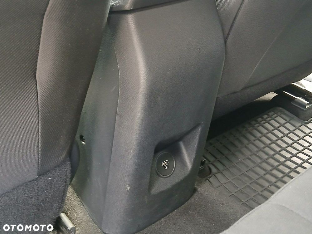 Kia XCeed 1.5 T-GDI M - 12