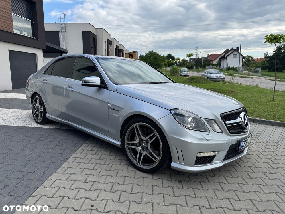 Mercedes-Benz Klasa E 63 AMG AMG Speedshift 7G-MCT - 4