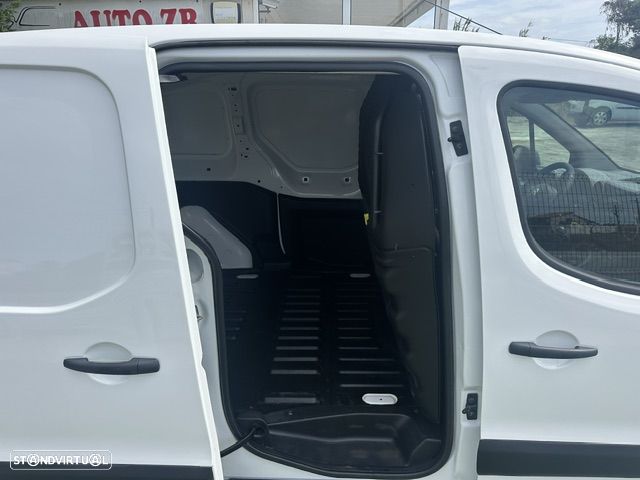 Citroën BERLINGO 3 LUGARES - 8