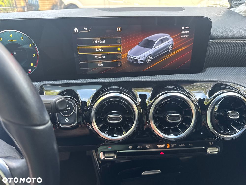 Mercedes-Benz Klasa A 180 Edycja specjalna 7G-DCT - 14