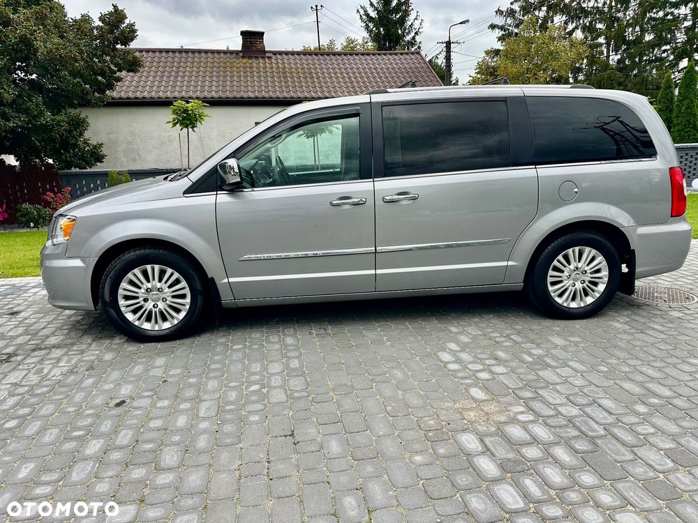 Chrysler Town & Country 3.6 Limited - 2