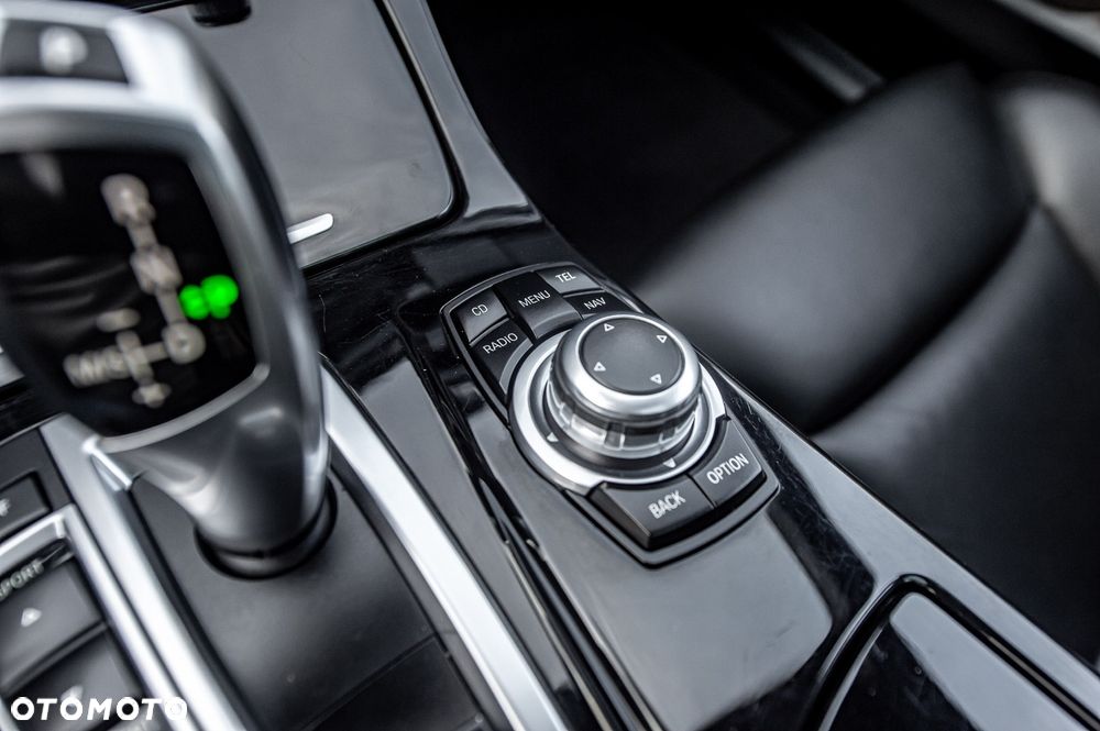 BMW Seria 5 535d xDrive Sport-Aut Modern Line - 33