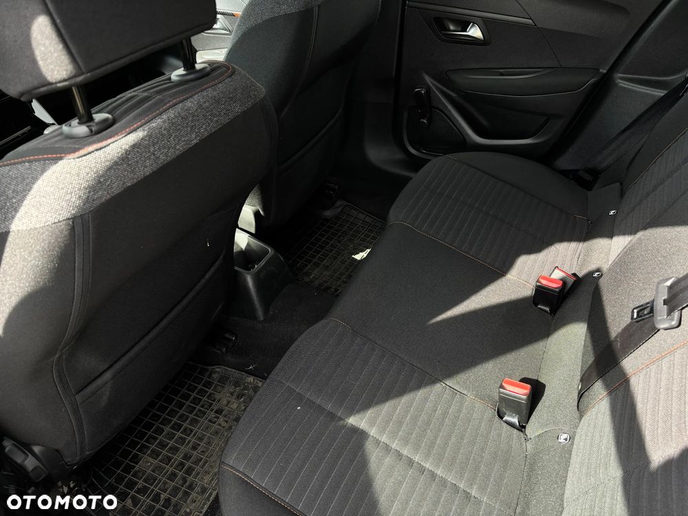 Peugeot 208 BlueHDi 100 Active Pack - 10
