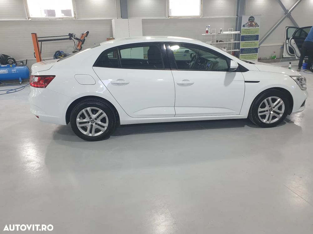 Renault Megane TCe Business - 7
