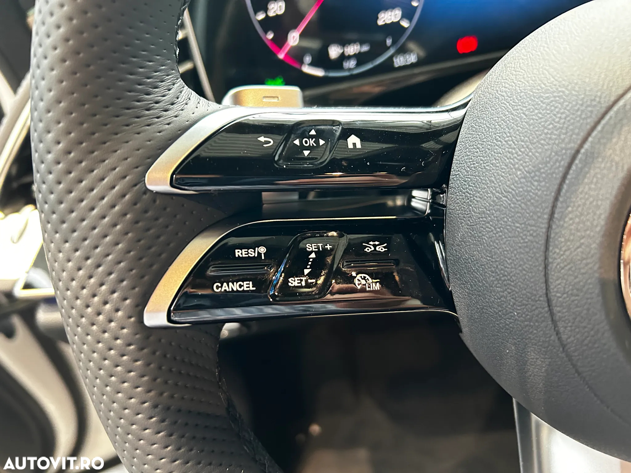 Mercedes-Benz E - 4