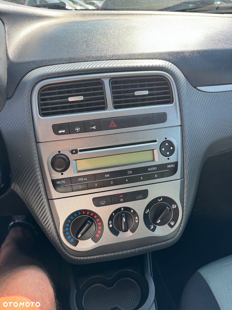 Fiat Grande Punto - 10