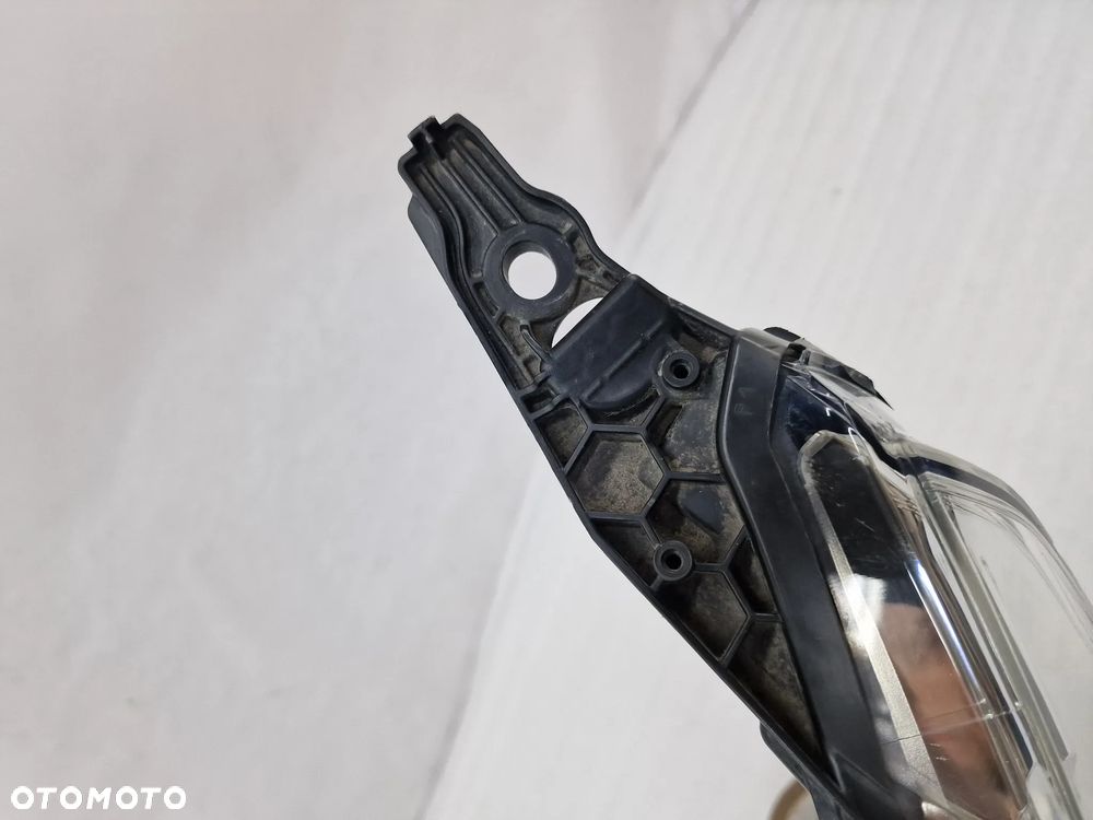PEUGEOT 208 12- LEWA LAMPA PRZEDNIA PRZÓD SOCZEWKA + LED , NR 9802221480 , NR AUKCJI LA650 - 10