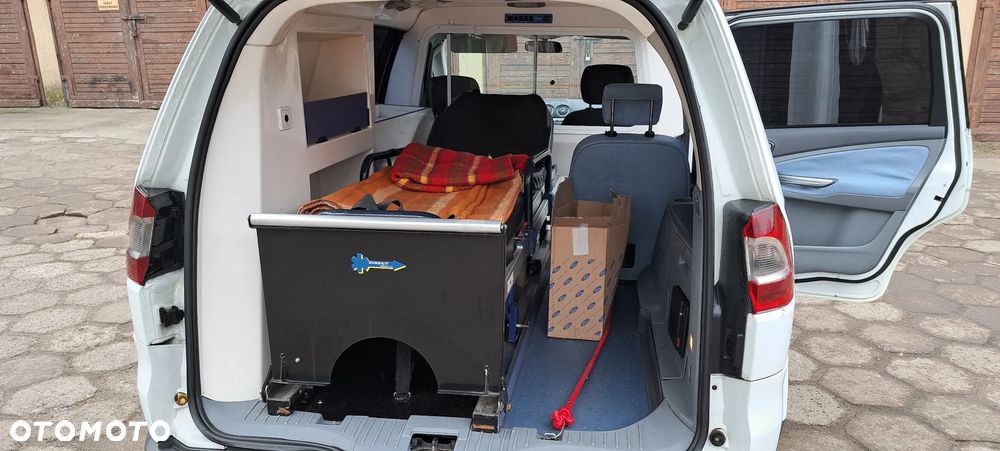 Ford Galaxy - 9