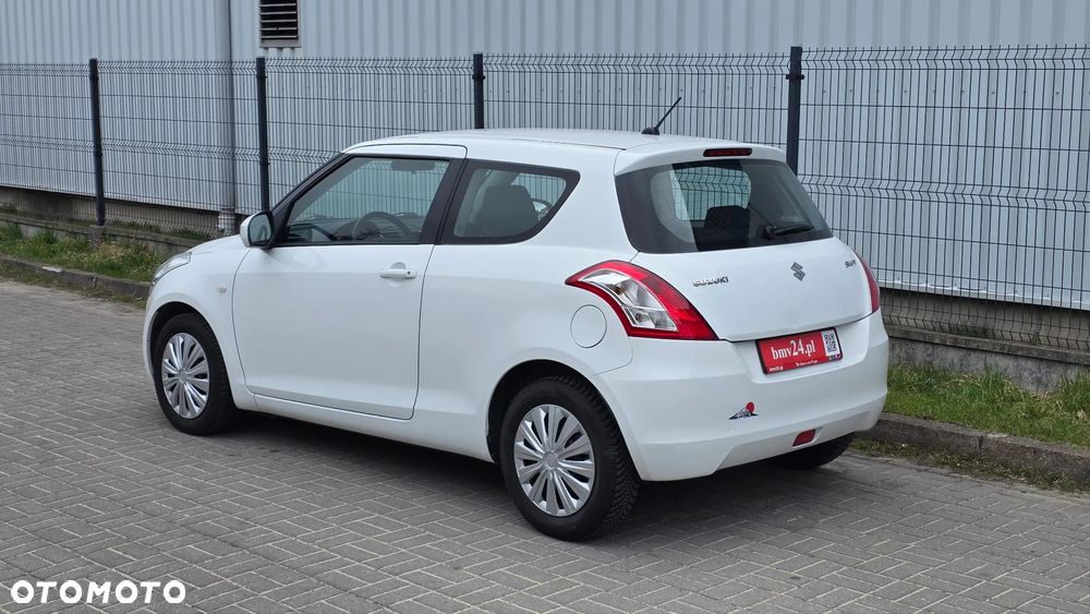 Suzuki Swift 1.2 BlackWhite - 4